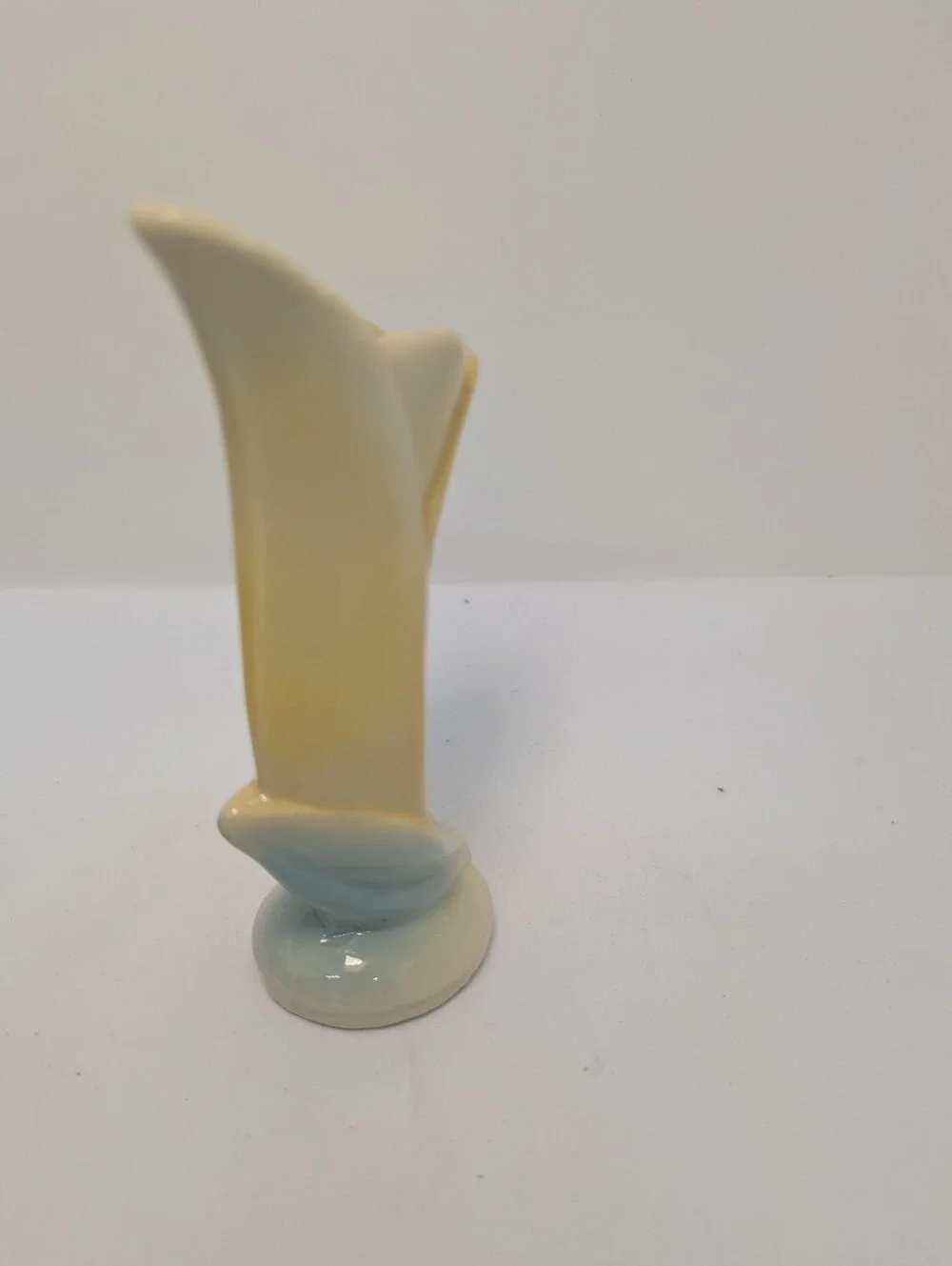 Shawnee Pottery Yellow and Blue Ceramic Bud Vase Art deco design #1125